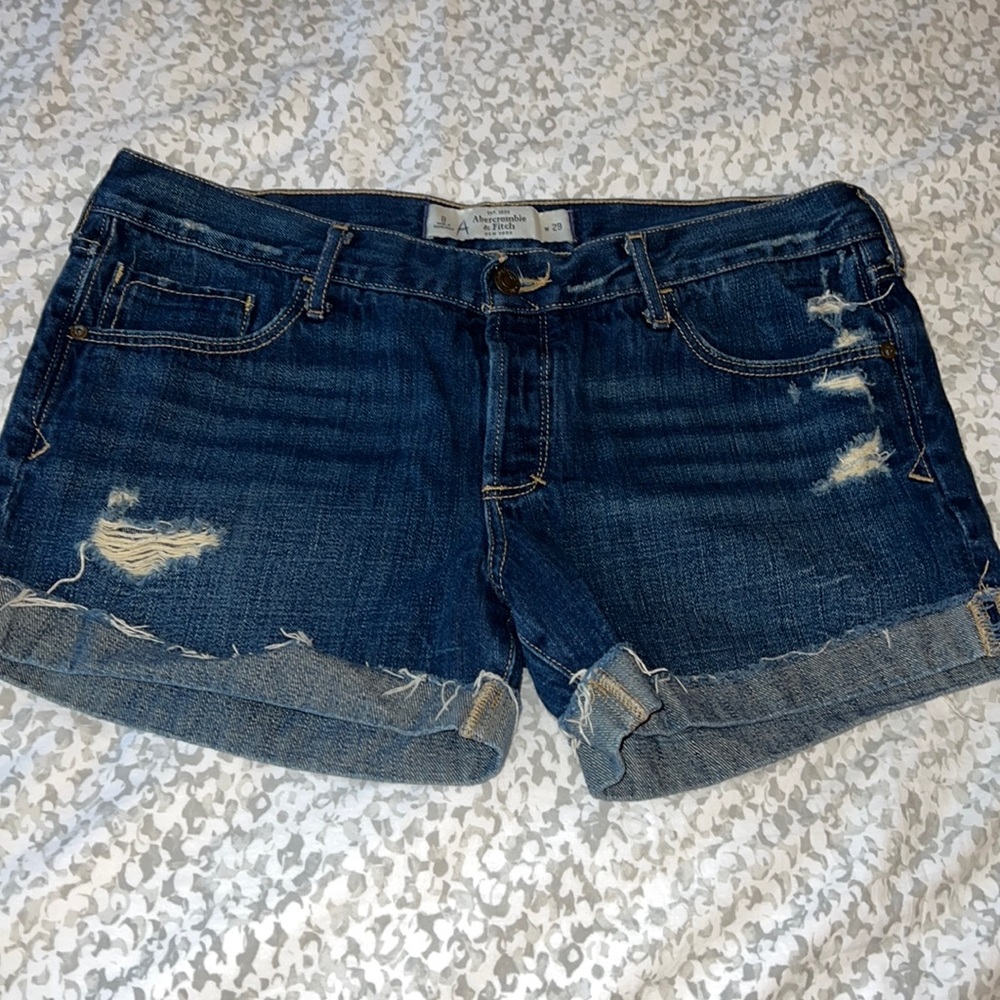 LAST DISCOUNT ** Abercrombie & Fitch distressed denim midi short